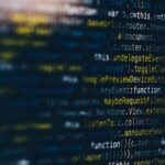 Jakie są najważniejsze cechy skutecznego systemu zarządzania relacyjnymi bazami danych (RDBMS)?