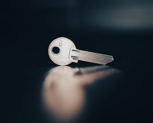 Jakie są sposoby na zabezpieczenie danych w firmach